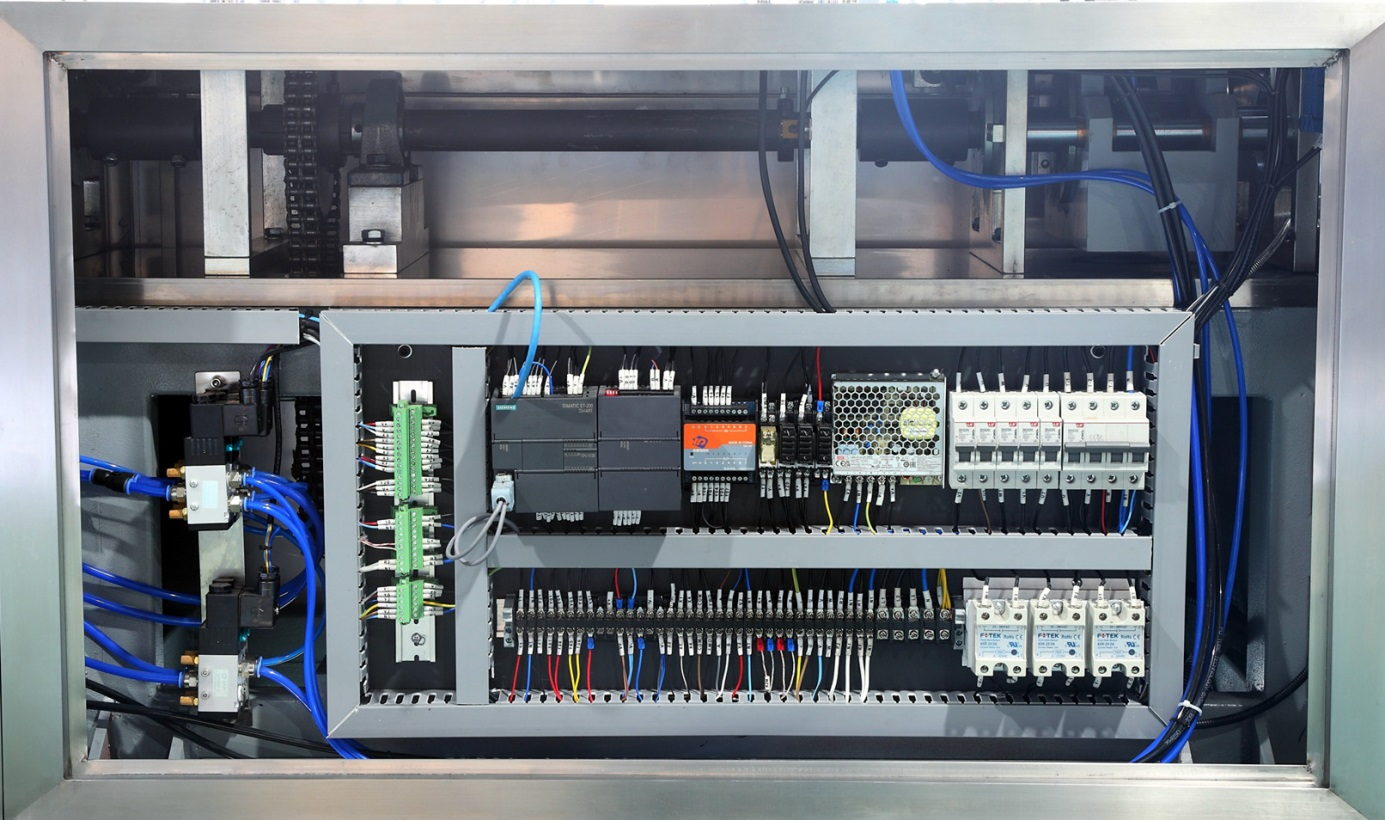 electrical box 전기 상자